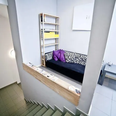 Tapir Hostel *